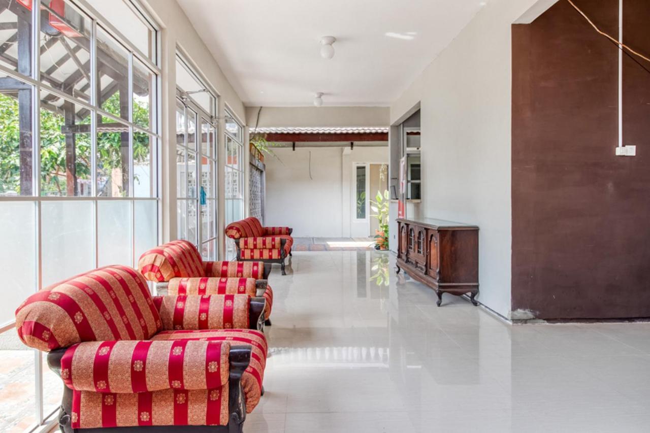 Reddoorz Near Malioboro Tugu Station Jogja 2 Hotell Yogyakarta Exteriör bild