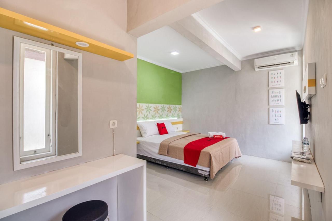 Reddoorz Near Malioboro Tugu Station Jogja 2 Hotell Yogyakarta Exteriör bild
