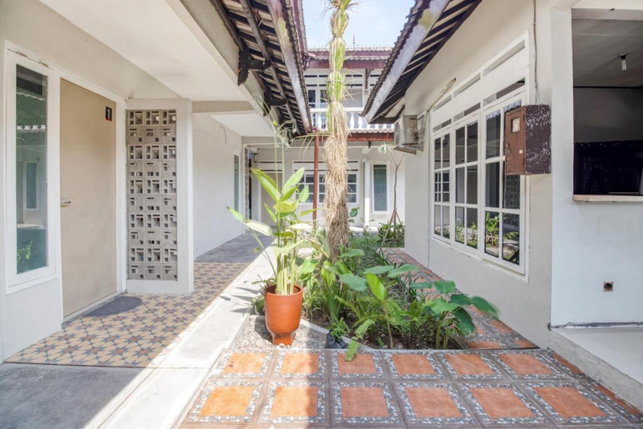Reddoorz Near Malioboro Tugu Station Jogja 2 Hotell Yogyakarta Exteriör bild
