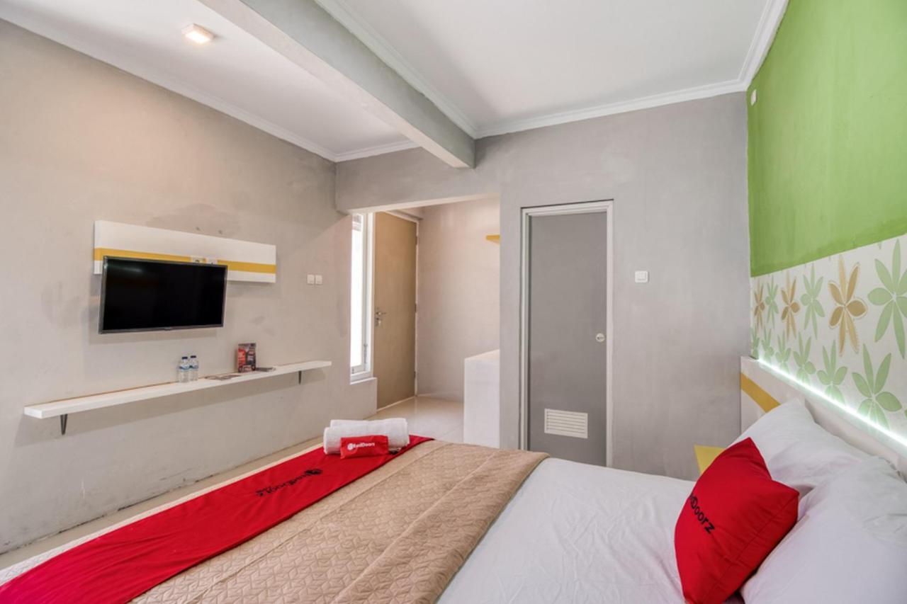 Reddoorz Near Malioboro Tugu Station Jogja 2 Hotell Yogyakarta Exteriör bild