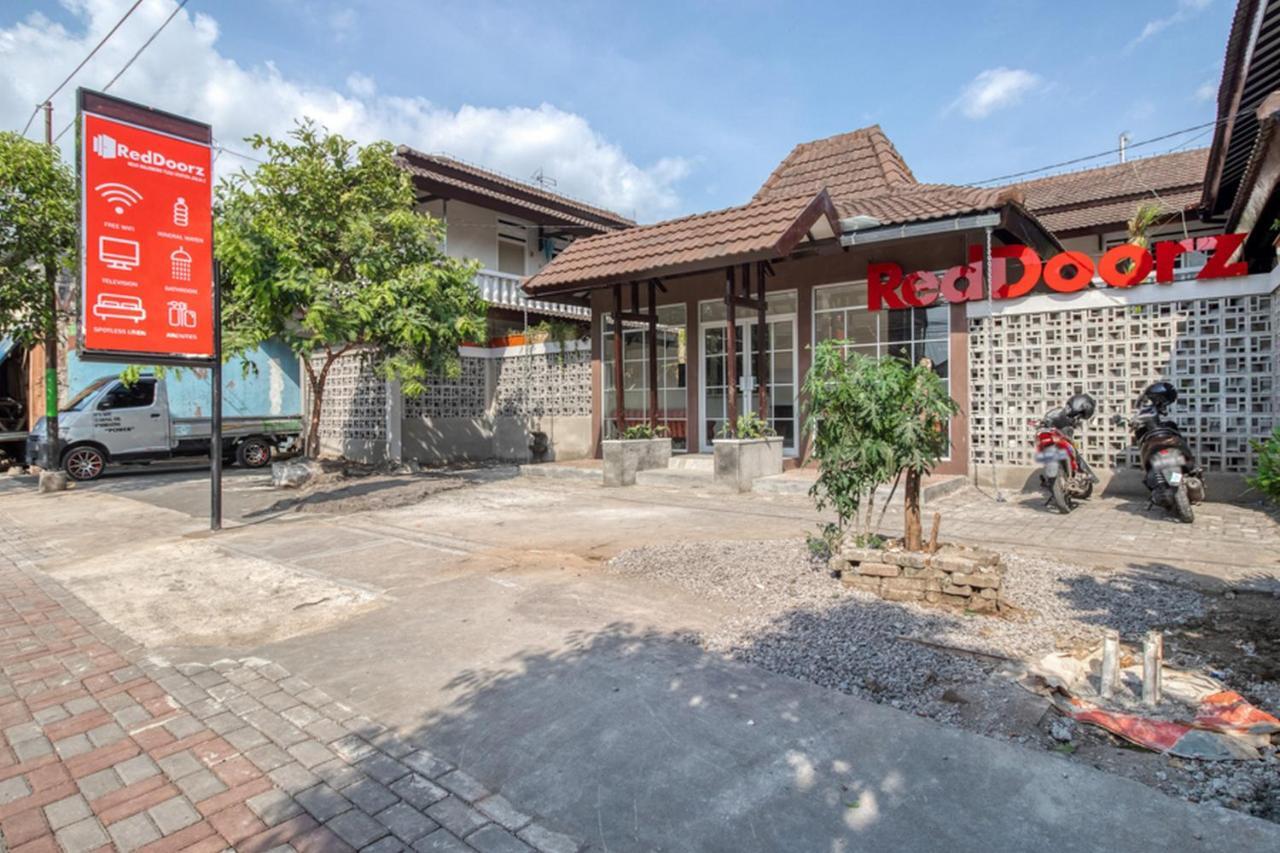 Reddoorz Near Malioboro Tugu Station Jogja 2 Hotell Yogyakarta Exteriör bild
