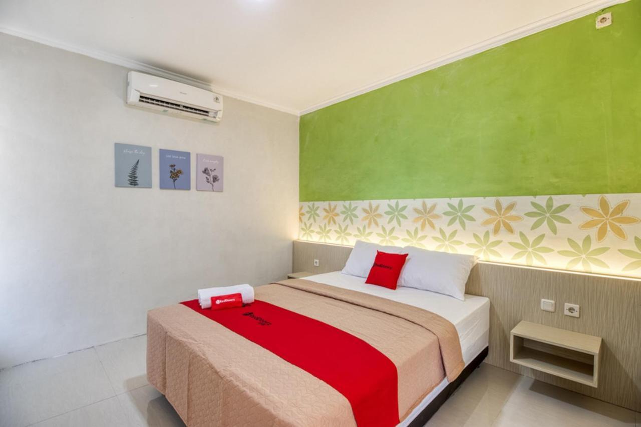 Reddoorz Near Malioboro Tugu Station Jogja 2 Hotell Yogyakarta Exteriör bild